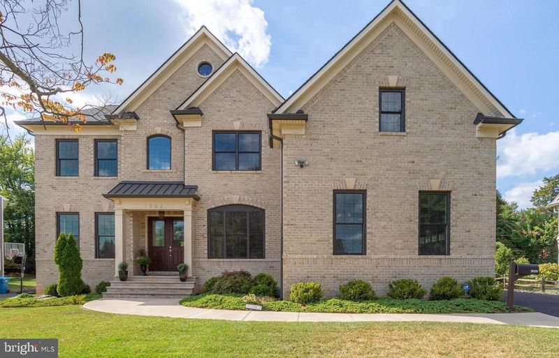 1302 Calder Rd, Mclean, VA 22101