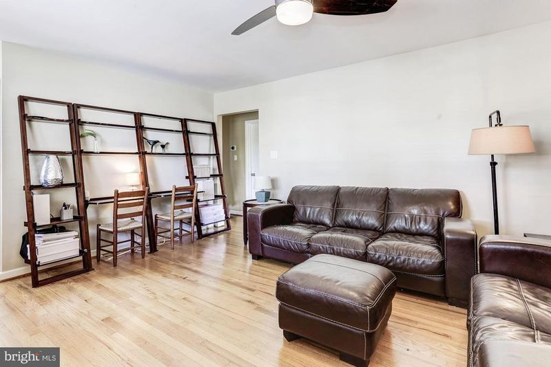 6408 Tisdale Ter, Bethesda, MD 20817