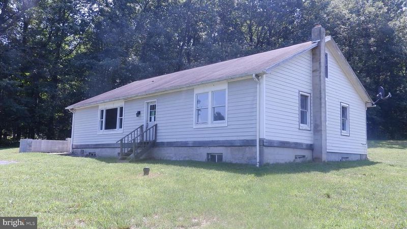 15125 Barnes Rd, New Windsor, MD 21776