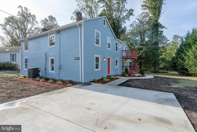 6607 Springbrook Ln, Clinton, MD 20735