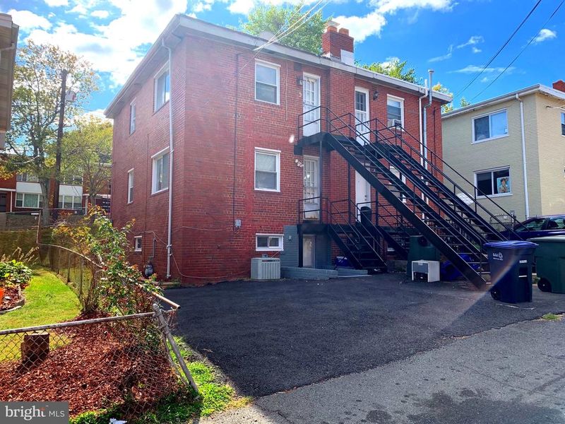 126 Webster St NE, Washington, DC 20011