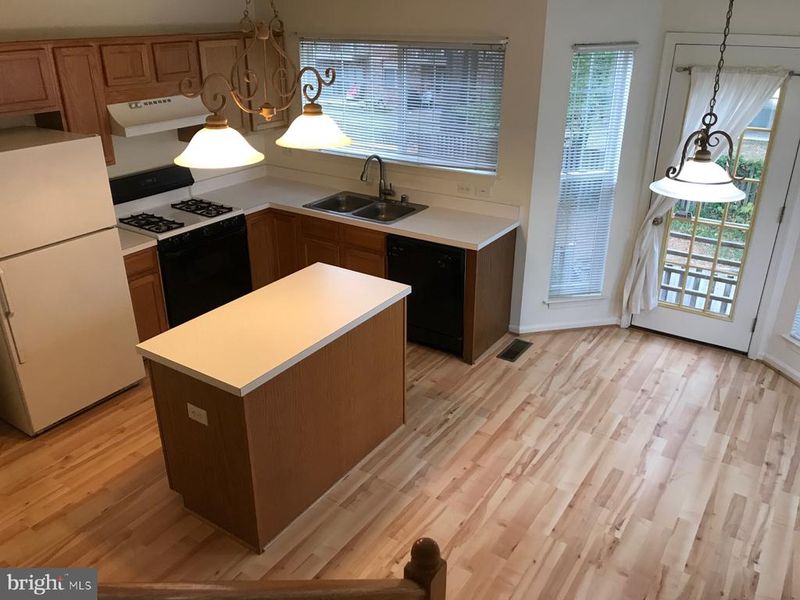 8535 Towne Manor Ct, Alexandria, VA 22309