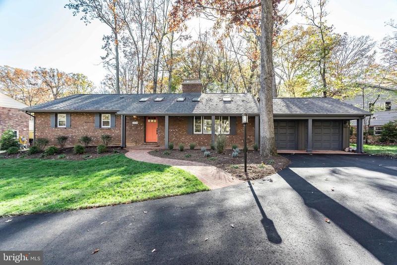 12113 Stirrup Rd, Reston, VA 20191