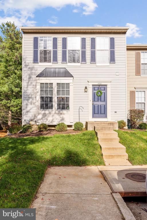 560 Quaker Ridge Ct, Arnold, MD 21012