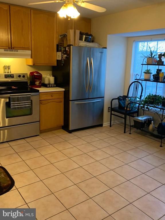 301 Backridge Ct, Fredericksburg, VA 22406