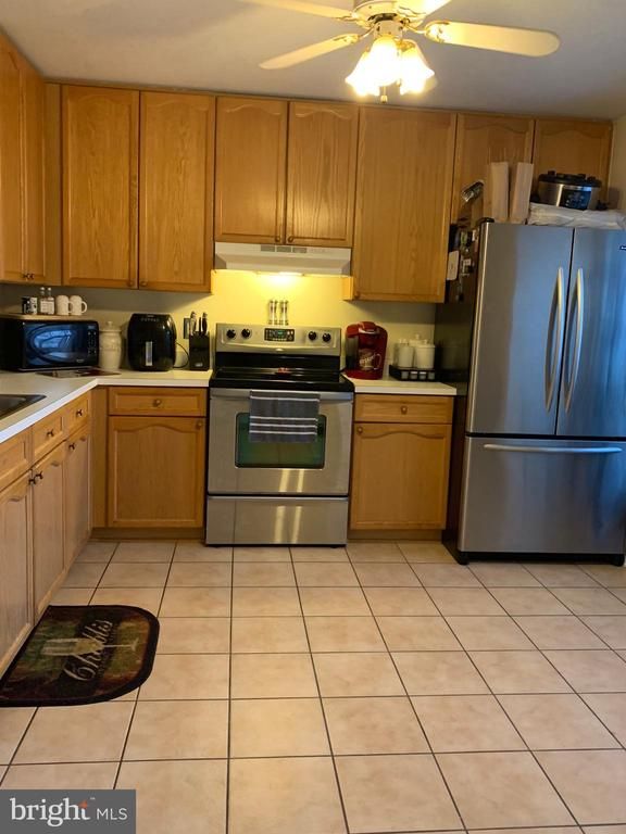 301 Backridge Ct, Fredericksburg, VA 22406