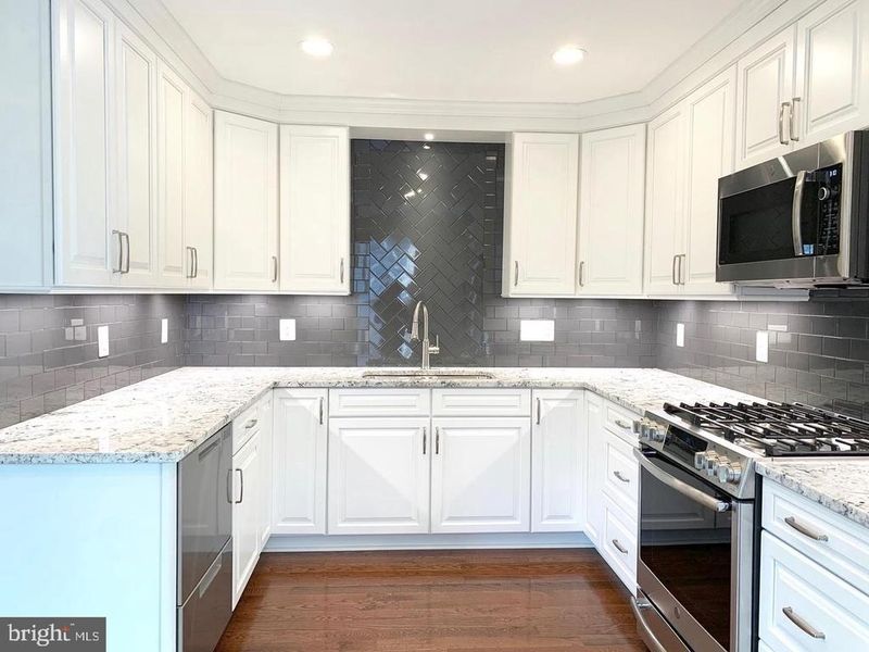 10621 Winfield Loop, Manassas, VA 20109