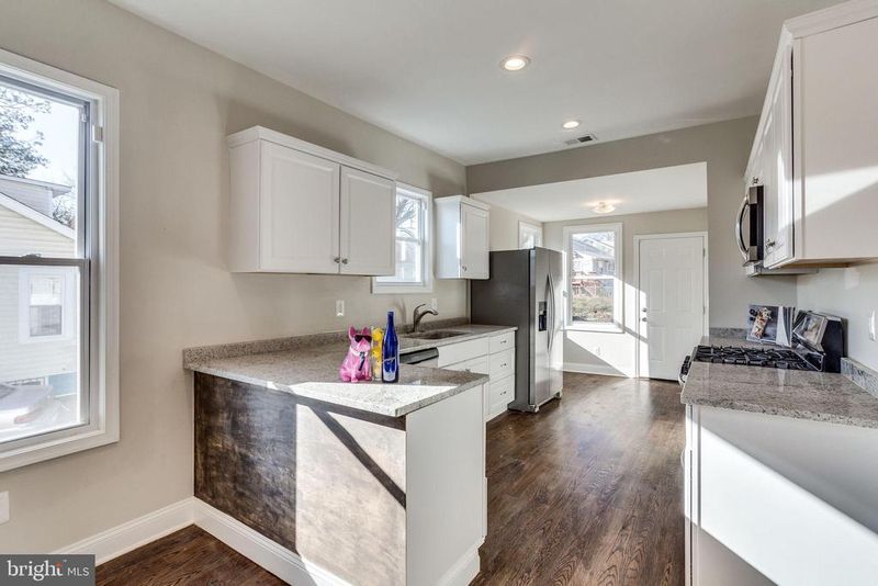 3704 34th St, Mount Rainier, MD 20712