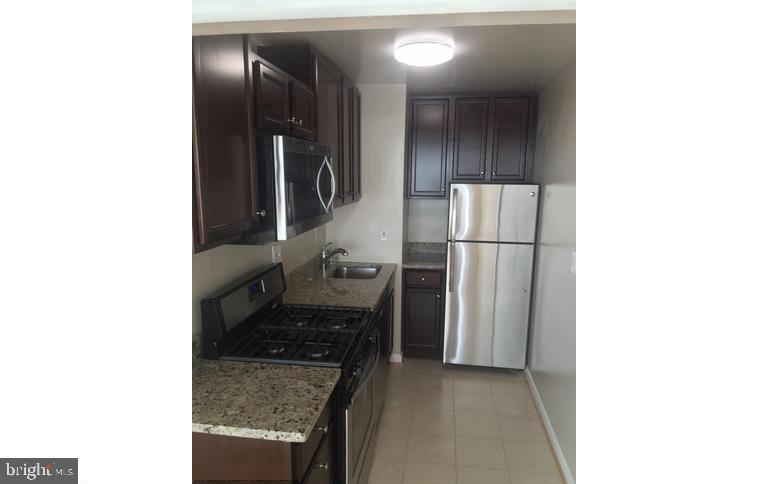 10201 Grosvenor Pl #1123, Rockville, MD 20852