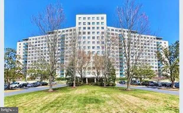 10201 Grosvenor Pl #1123, Rockville, MD 20852