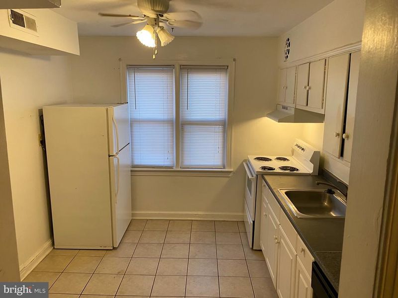 4236 Benning Rd NE #302, Washington, DC 20019
