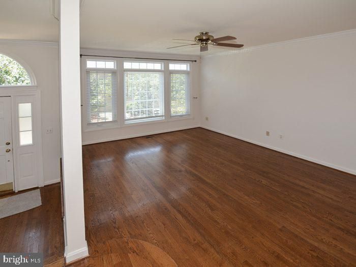 6485 Sharon Kay Ct, Alexandria, VA 22310