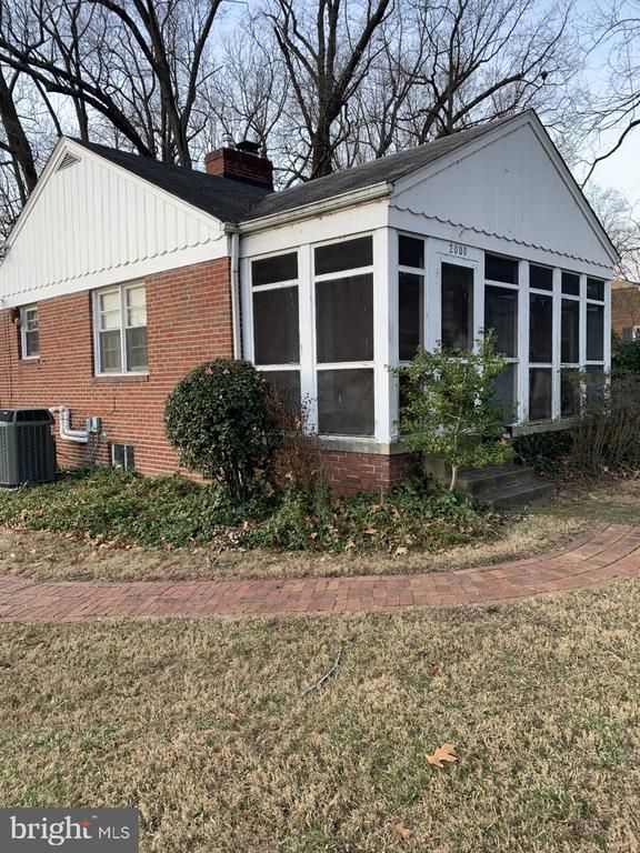 2000 Arcola Ave, Silver Spring, MD 20902