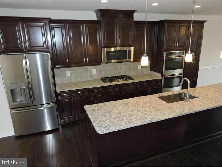 43112 India Wharf Sq, Ashburn, VA 20148