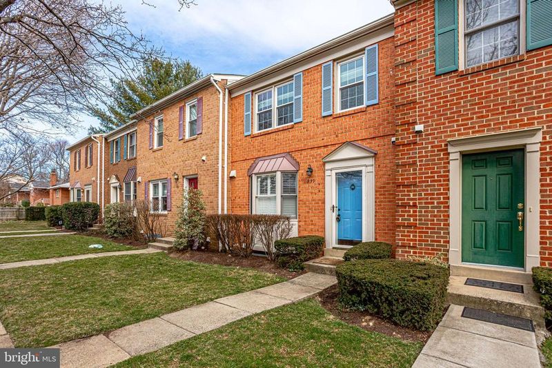 839 N Greenbrier St, Arlington, VA 22205