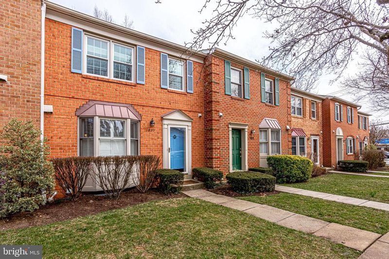839 N Greenbrier St, Arlington, VA 22205