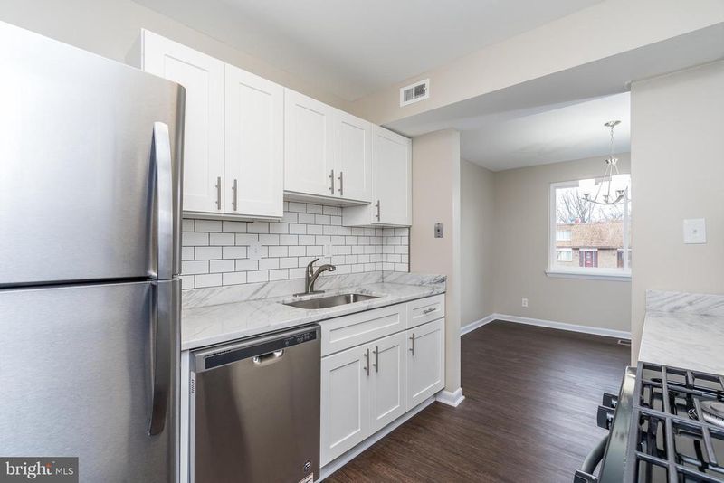575 Summit Hall Rd, Gaithersburg, MD 20877