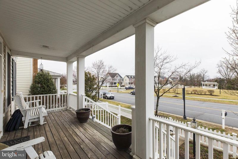 25221 Riding Center Dr, Chantilly, VA 20152