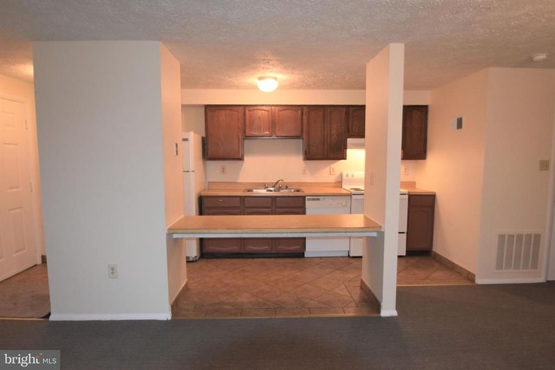 830 Heather Ridge Dr #22H, Frederick, MD 21702
