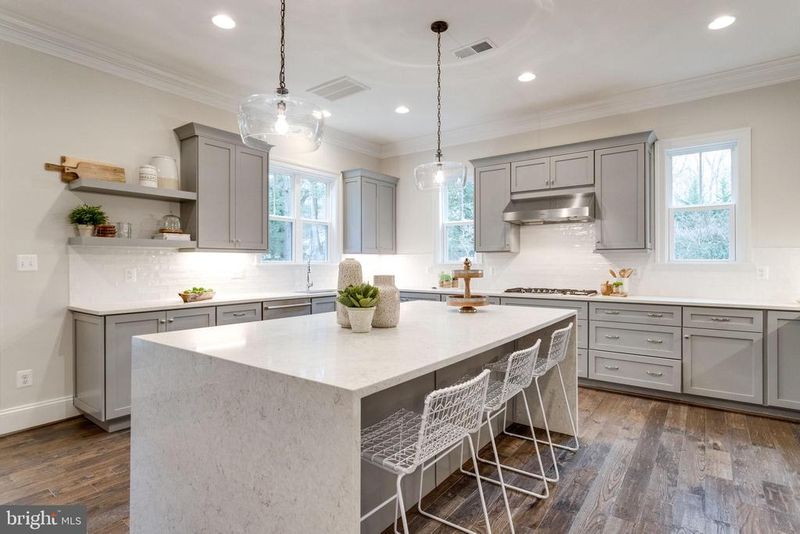 3508 N Pocomoke St, Arlington, VA 22213