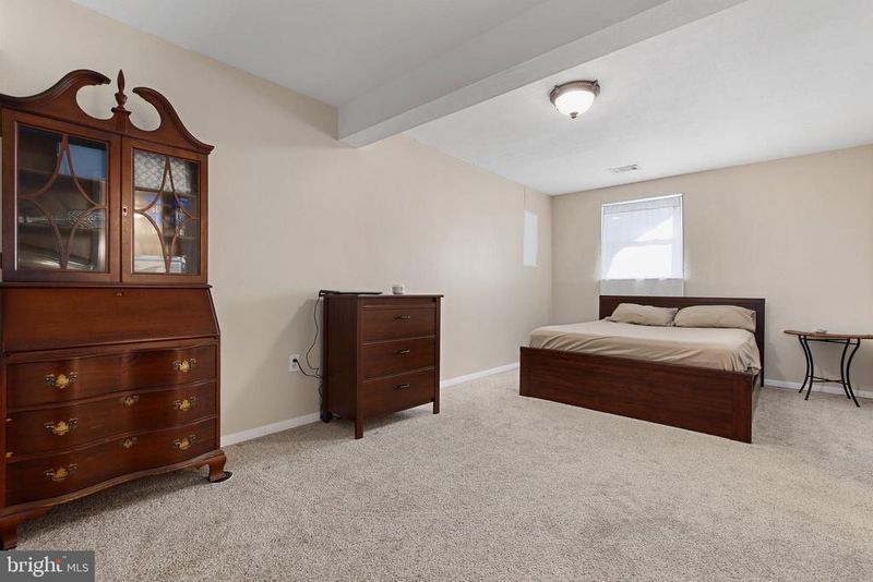 19084 Staleybridge Rd, Germantown, MD 20876
