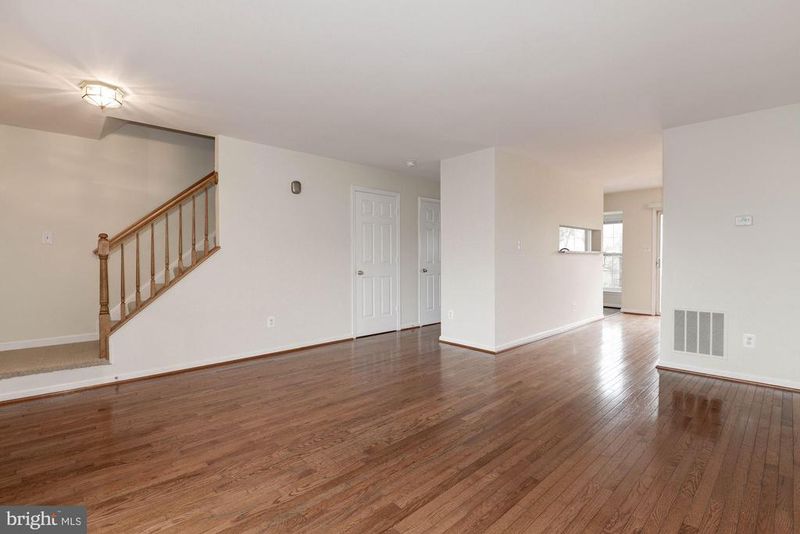 22037 Manning Sq, Sterling, VA 20166