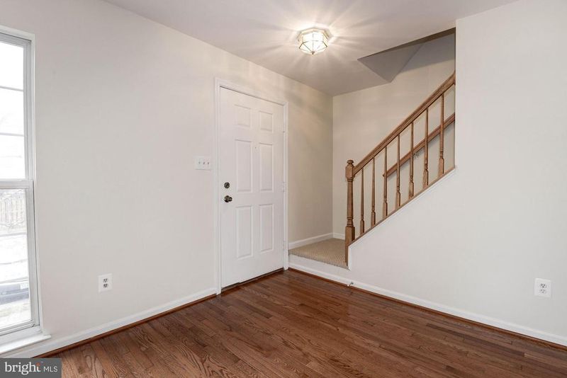 22037 Manning Sq, Sterling, VA 20166