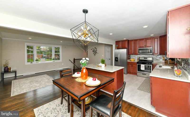 9625 Gwynndale Dr, Clinton, MD 20735