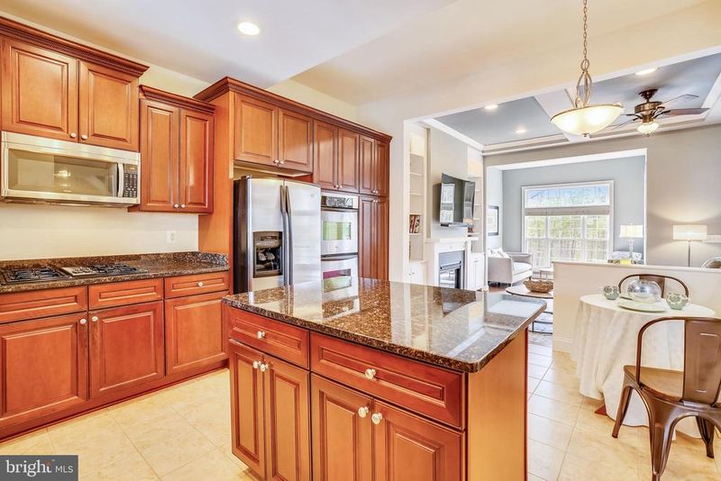 2721 Cabernet Ln, Annapolis, MD 21401