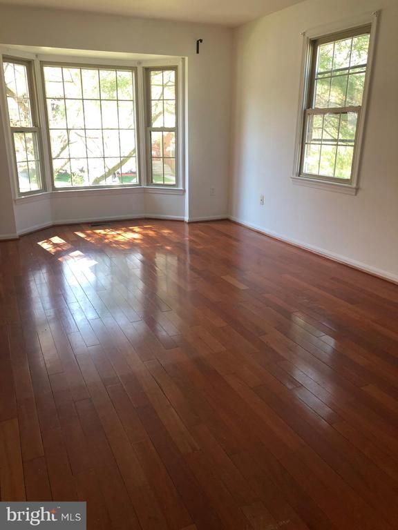 3060 Mozart Dr, Silver Spring, MD 20904