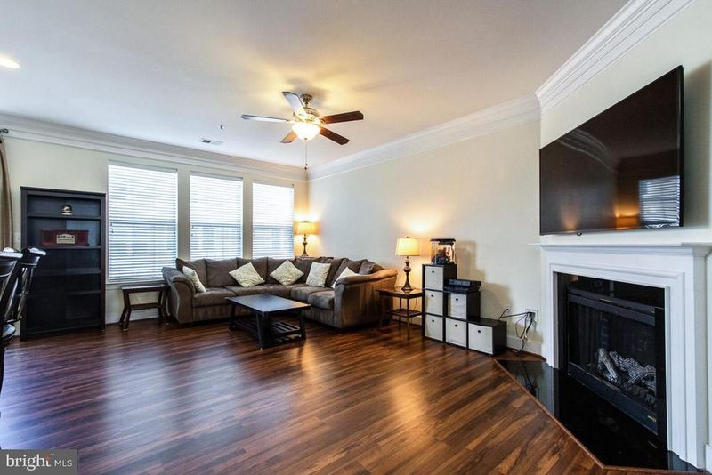 43993 Vaira Ter, Chantilly, VA 20152
