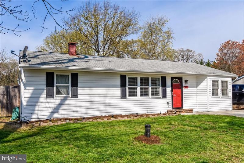 8412 Forest Dr, Pasadena, MD 21122
