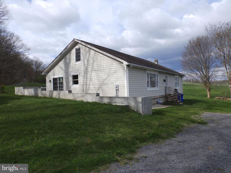 15125 Barnes Rd, New Windsor, MD 21776