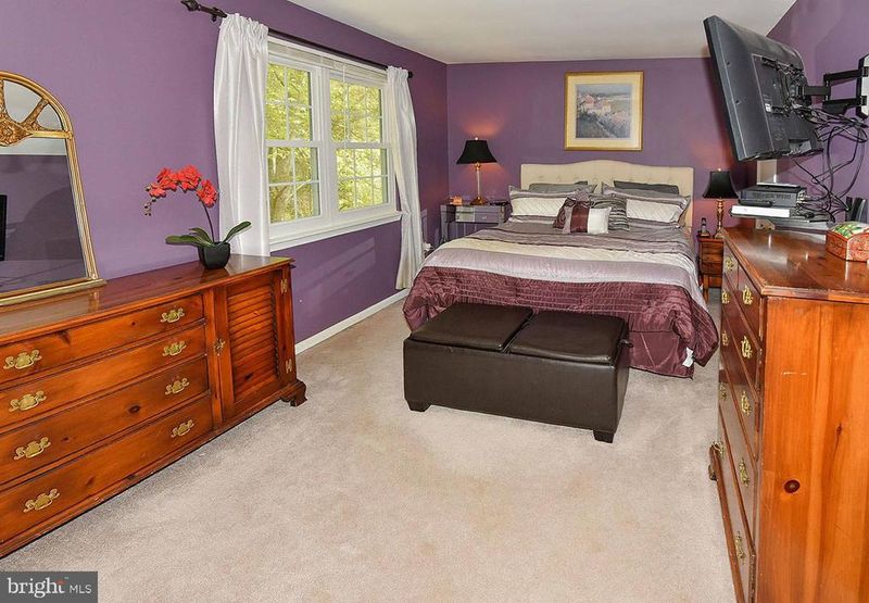 564 Melissa Ct, Arnold, MD 21012