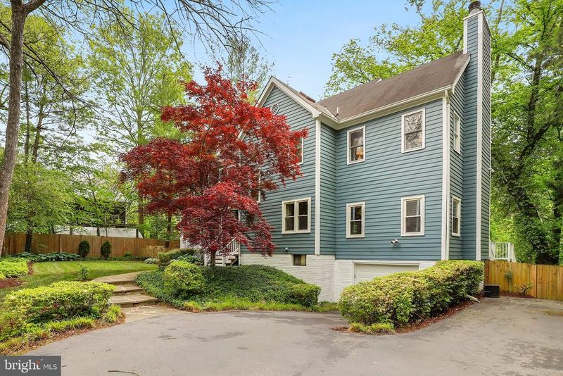 6419 79th St, Cabin John, MD 20818
