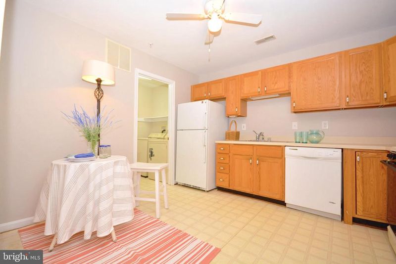 2617 Compass Dr, Annapolis, MD 21401