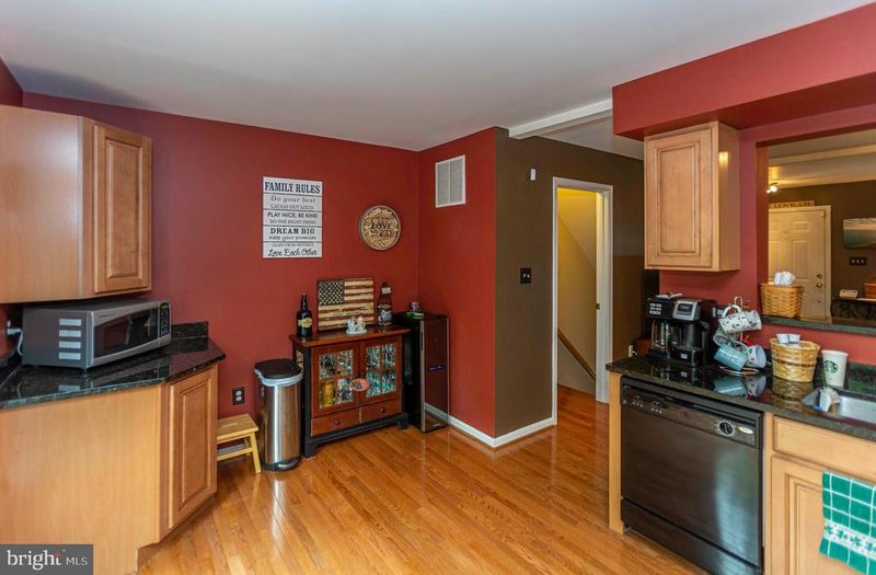 14286 Newbern Loop, Gainesville, VA 20155