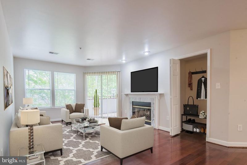 3301 Sir Thomas Dr #31, Silver Spring, MD 20904