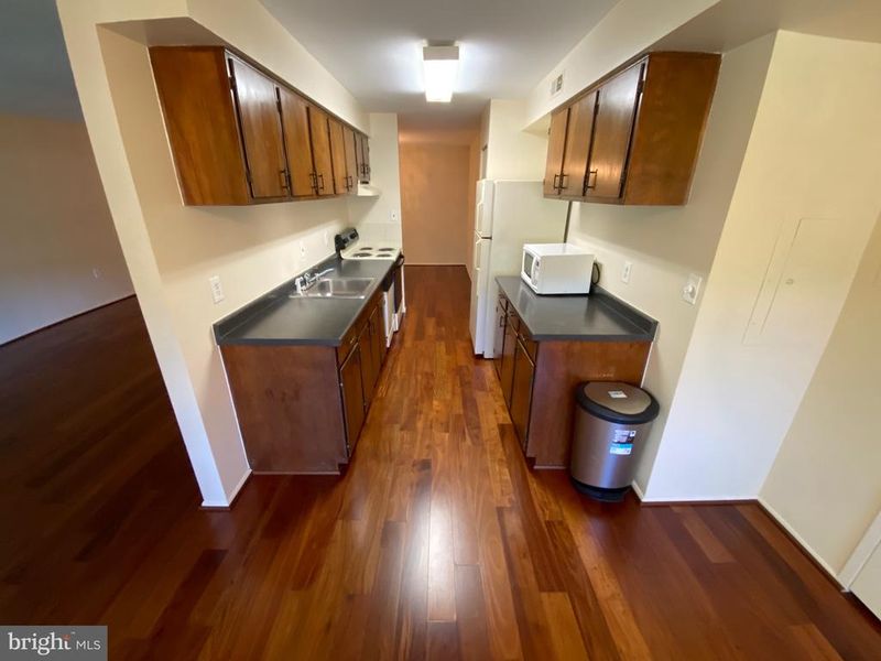 407 Christopher Ave #34, Gaithersburg, MD 20879