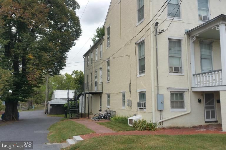 423 E Patrick St #9, Frederick, MD 21701