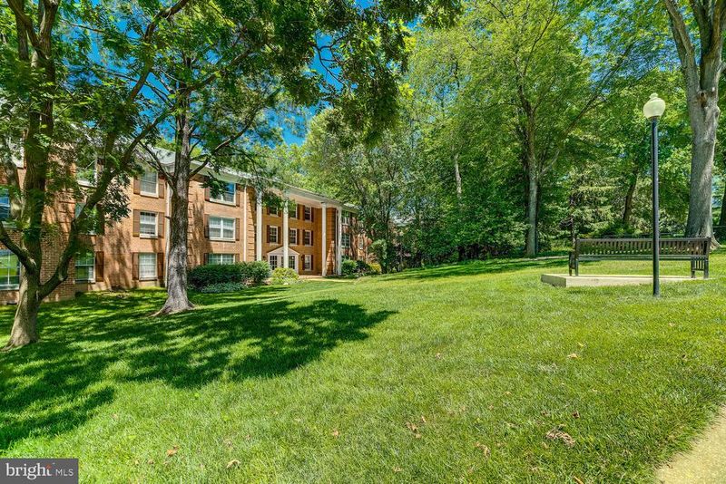 7640 Provincial Dr #210, Mclean, VA 22102