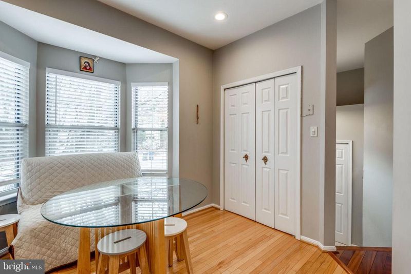 47597 Comer Sq, Sterling, VA 20165
