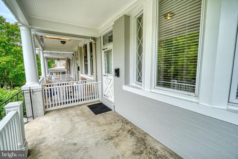 1821 Kilbourne Pl NW, Washington, DC 20010