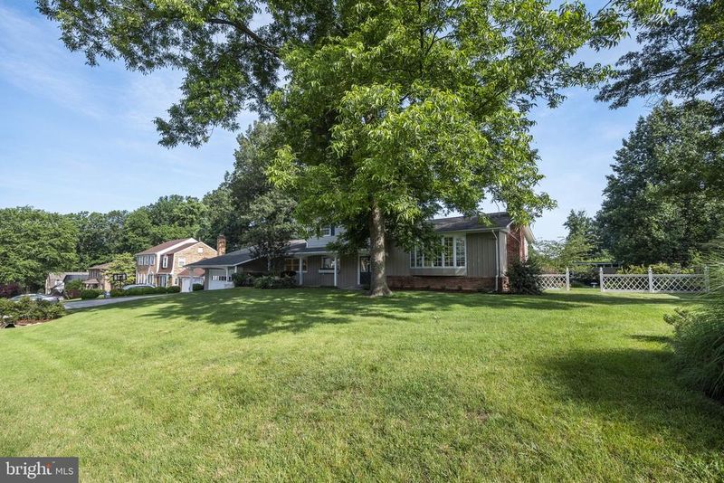 2320 Parallel Ln, Silver Spring, MD 20904