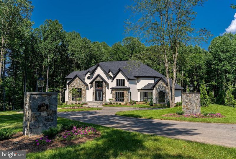 2035 Hunter Mill Rd, Vienna, VA 22181
