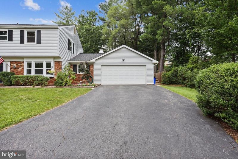 14020 Rippling Brook Dr, Silver Spring, MD 20906