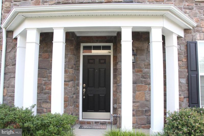 42387 Trellis Sq, Brambleton, VA 20148