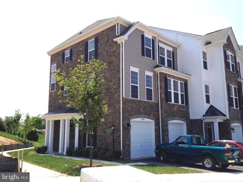 42387 Trellis Sq, Brambleton, VA 20148