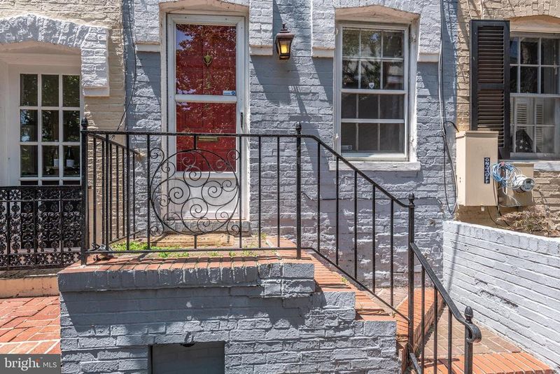 1322 27th St NW, Washington, DC 20007