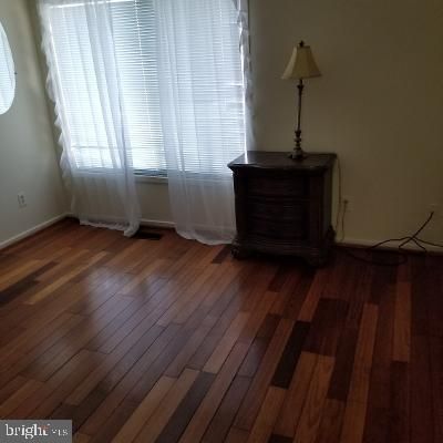 7 Fifeshire Ct, Gaithersburg, MD 20886